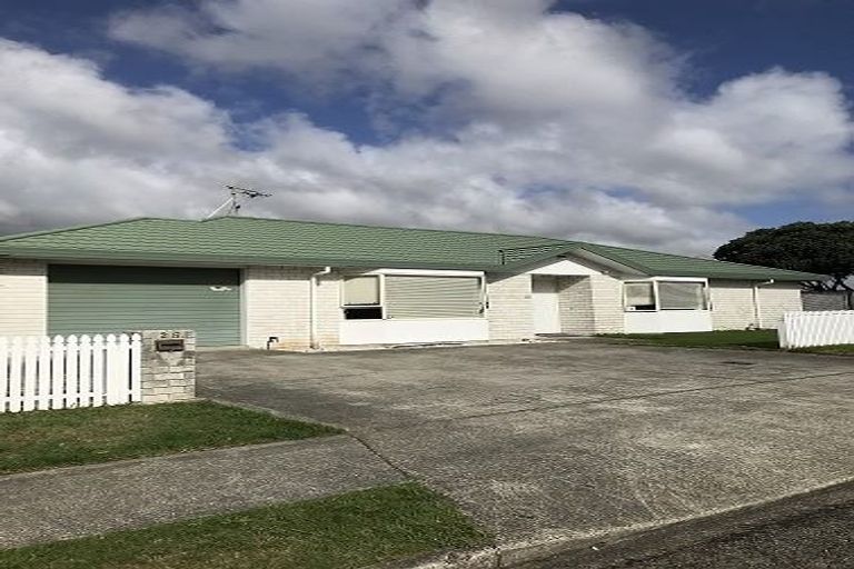 Photo of property in 2g Cedar Drive, Paraparaumu Beach, Paraparaumu, 5032
