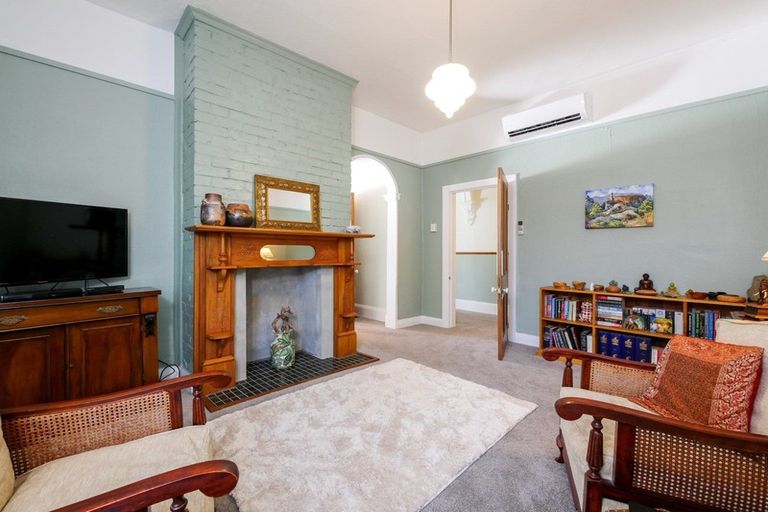 Photo of property in 99 Eglinton Road, Mornington, Dunedin, 9011