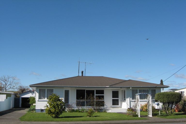 Photo of property in 2 Melville Street, Waipawa, 4210