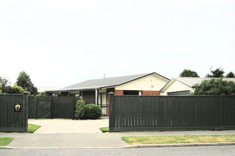 Photo of property in 106 Bayswater Crescent, Bromley, Christchurch, 8062
