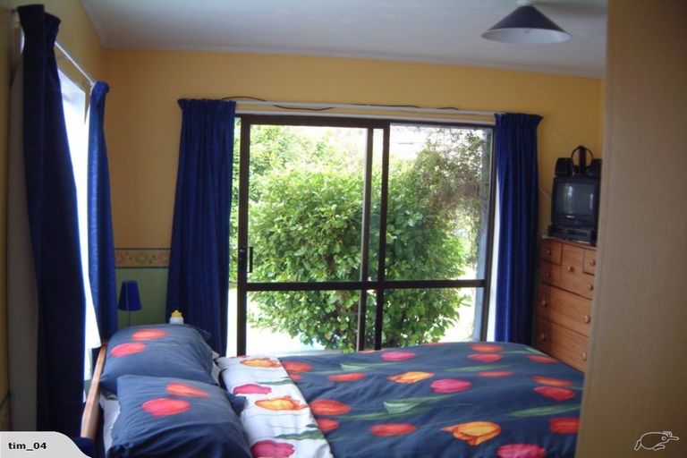 Photo of property in 32 Albatross Close, Whitby, Porirua, 5024