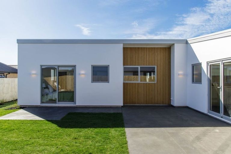 Photo of property in 17 Timara Crescent, Marshland, Christchurch, 8083