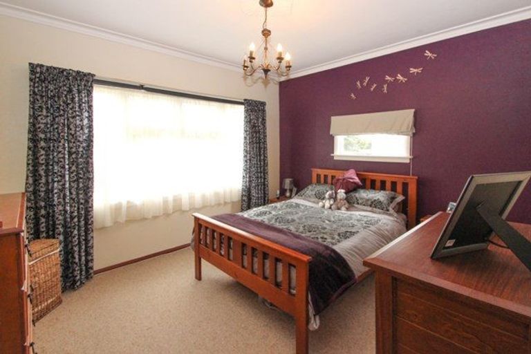 Photo of property in 1400 Woodstock Avenue, Mayfair, Hastings, 4122