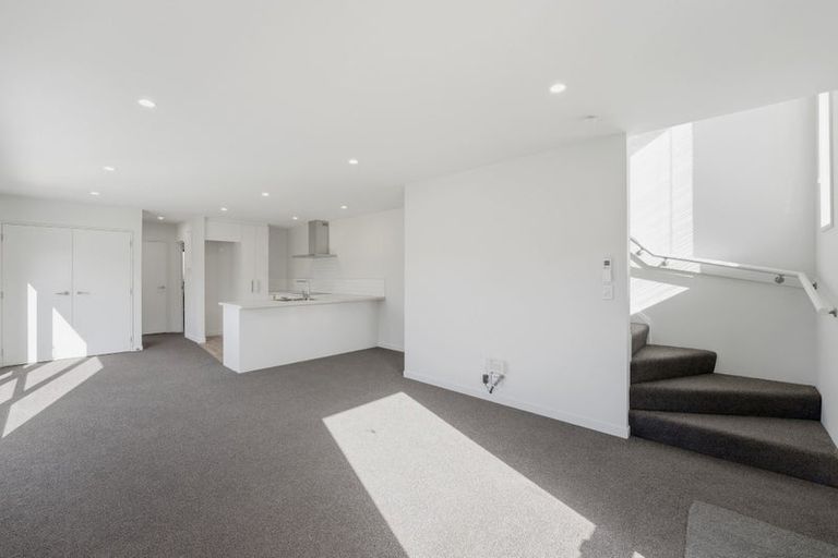 Photo of property in 30a Paddington Street, Northcote, Christchurch, 8052