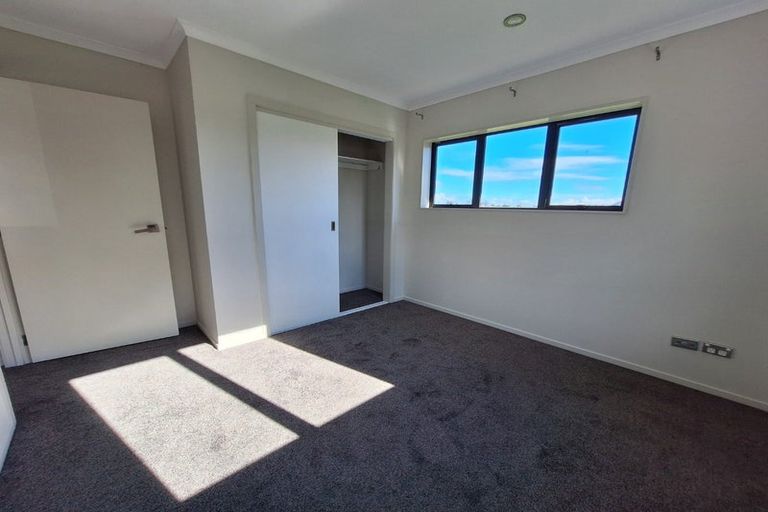 Photo of property in 28a Wallson Crescent, Wiri, Auckland, 2104