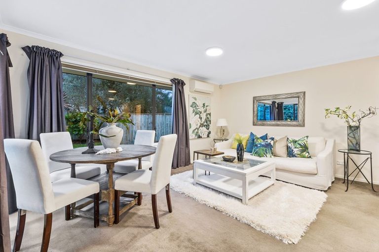 Photo of property in 4 Kippure Close, East Tamaki, Auckland, 2013