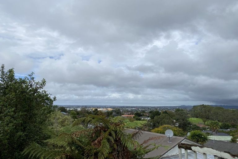 Photo of property in 34 Donovan Avenue, Massey, Auckland, 0614