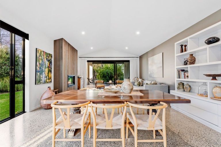 Photo of property in 6 Sandpiper Avenue, Point Wells, 0986