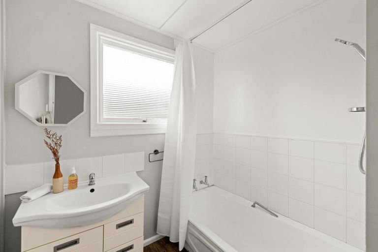 Photo of property in 802 Alexandra Street, Parkvale, Hastings, 4122