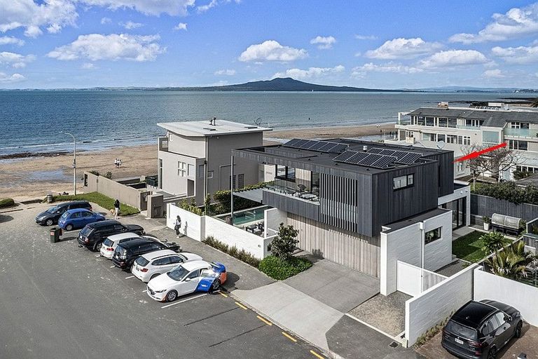 Photo of property in 41 Craig Road, Milford, Auckland, 0620