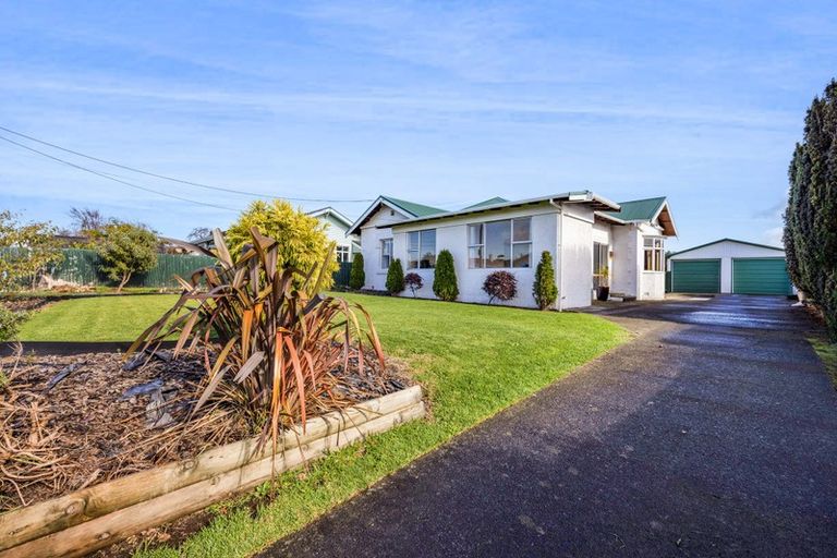 Photo of property in 13 Collins Street, Hawera, 4610