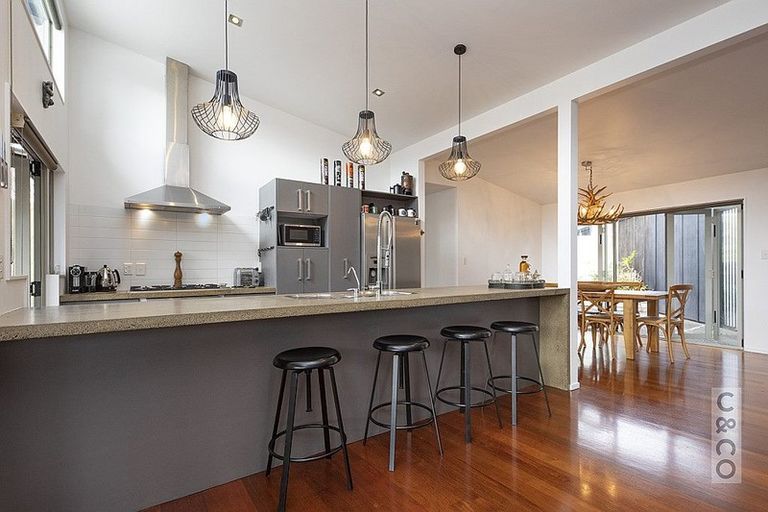 Photo of property in 8 Pineview Lane, Helensville, 0875