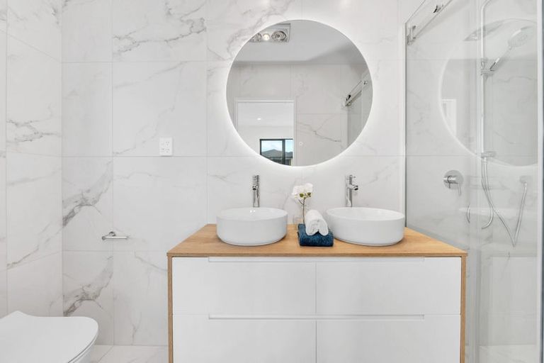 Photo of property in 10 Hughs Way, Flat Bush, Auckland, 2019