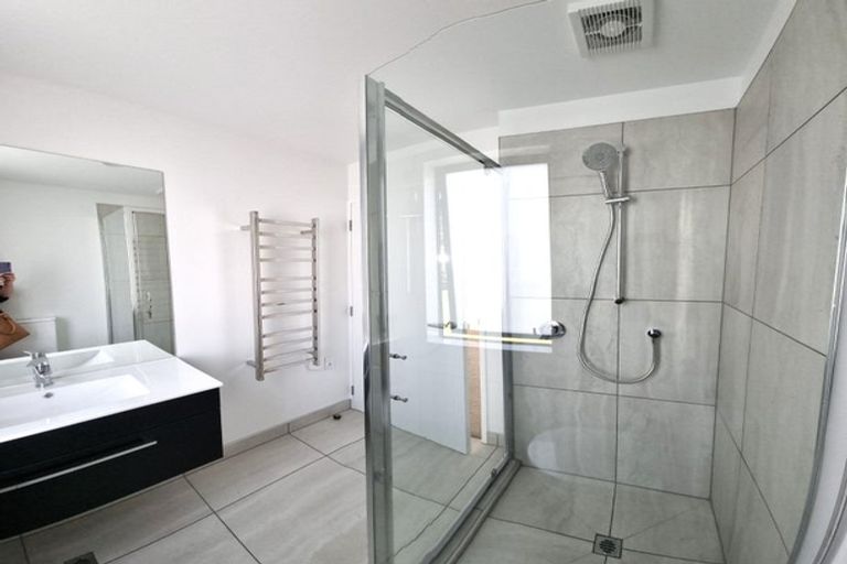 Photo of property in 16b Inglis Street, Seatoun, Wellington, 6022