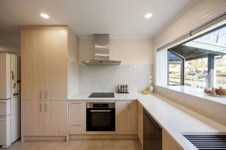 Photo of property in 38 Ashley Street, St Andrews, Hamilton, 3200