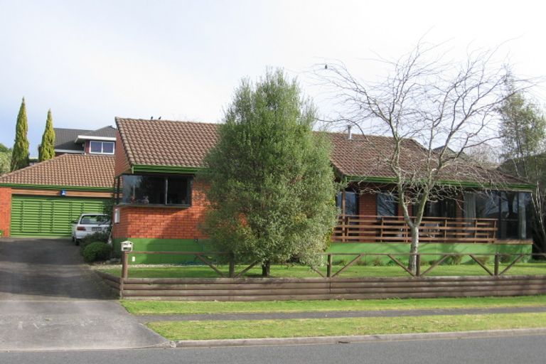 Photo of property in 6 Burn-murdoch Street, St Andrews, Hamilton, 3200