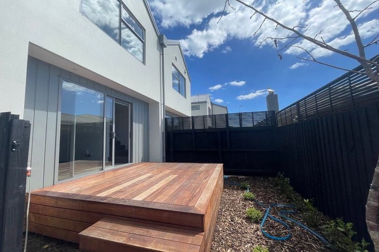 Photo of property in 2/92 Milton Street, Somerfield, Christchurch, 8024