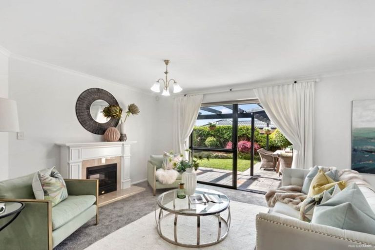 Photo of property in 2 Kippure Close, East Tamaki, Auckland, 2013