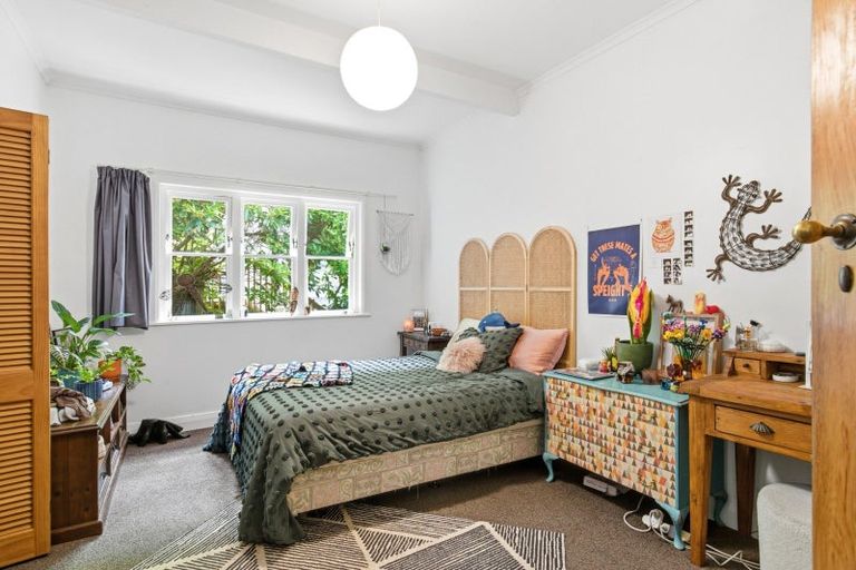 Photo of property in 25 Central Terrace, Kelburn, Wellington, 6012