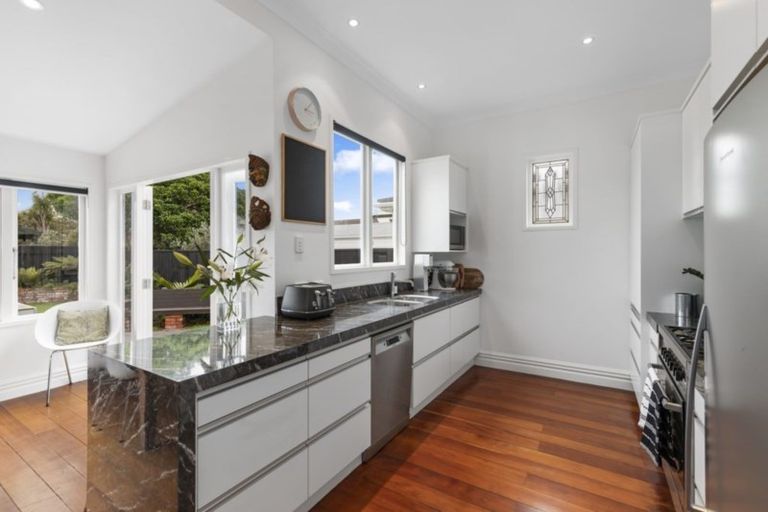 Photo of property in 39 Queen Street, Petone, Lower Hutt, 5012