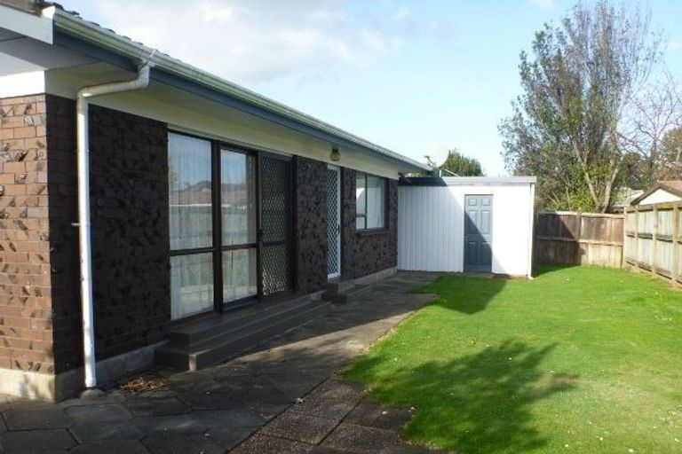 Photo of property in 14b Glengowan Place, Conifer Grove, Takanini, 2112