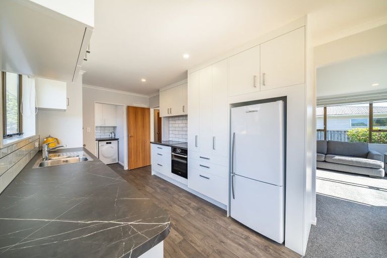 Photo of property in 83 Pasadena Crescent, Totara Park, Upper Hutt, 5018