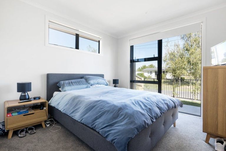 Photo of property in 2/15 Mabian Crescent, Deanwell, Hamilton, 3206