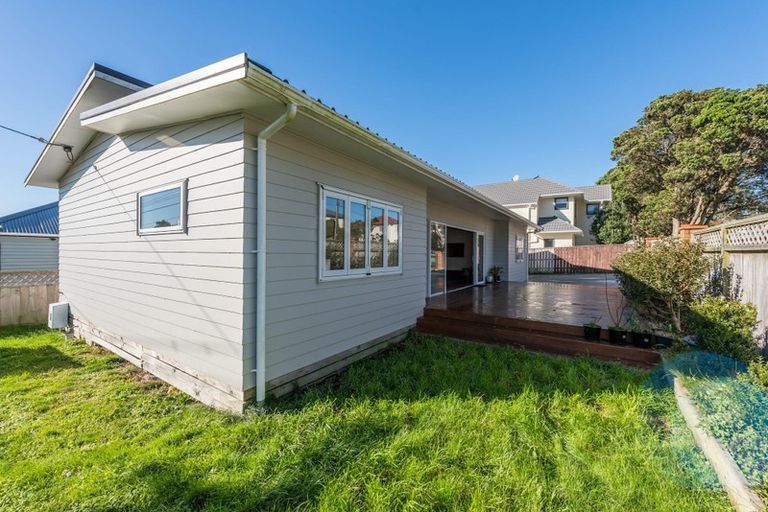 Photo of property in 18 Sim Street, Johnsonville, Wellington, 6037