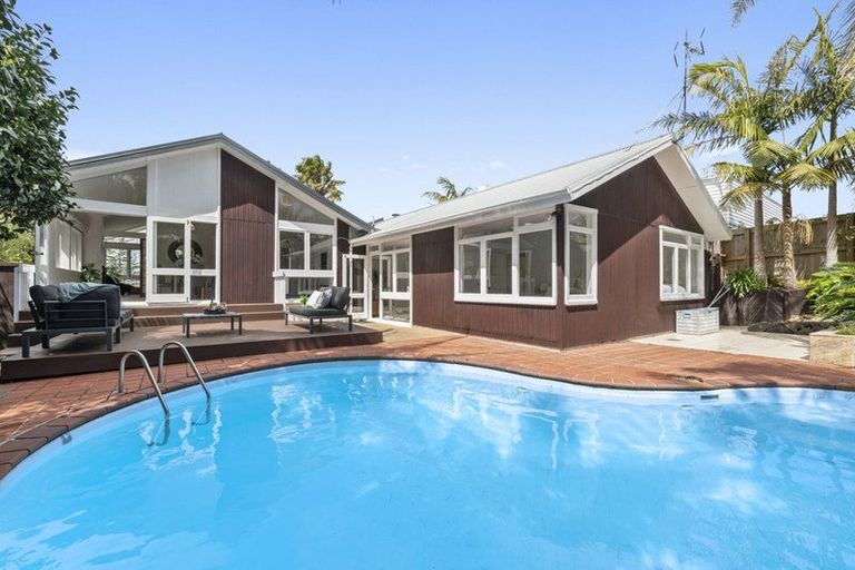 Photo of property in 21 Holland Road, Hillcrest, Auckland, 0627