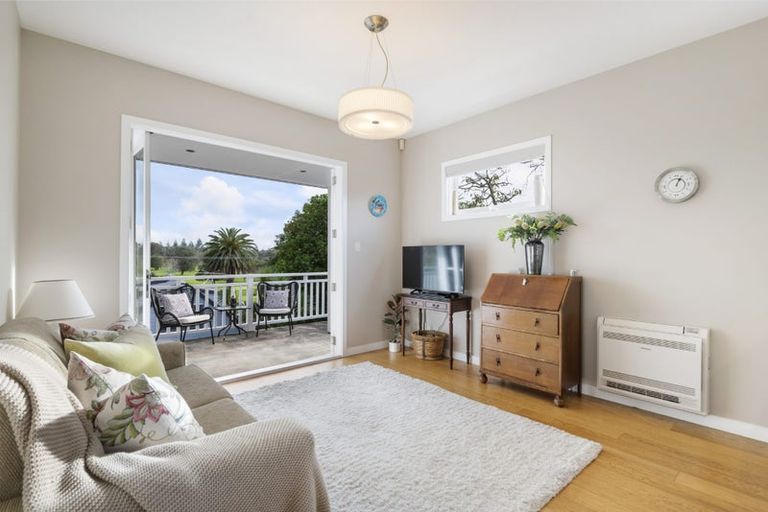 Photo of property in 4a Morrison Avenue, Narrow Neck, Auckland, 0624