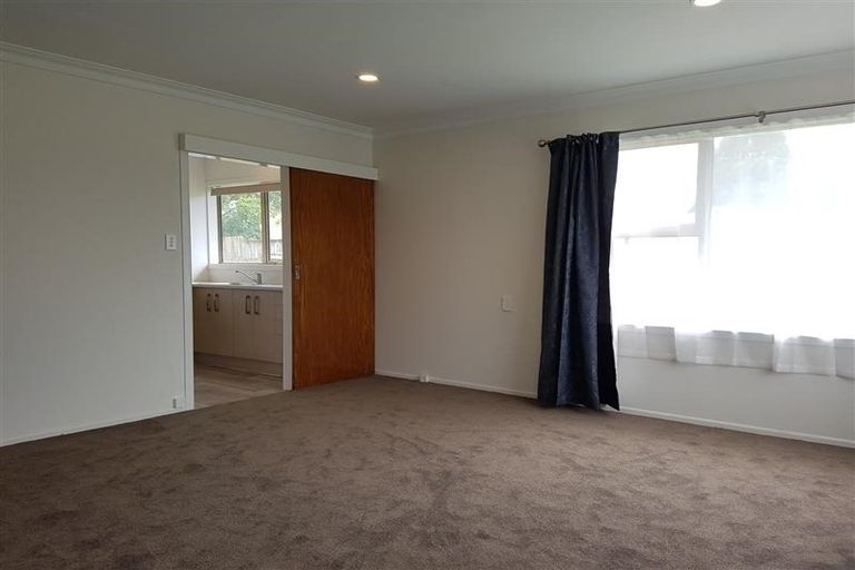 Photo of property in 2/34 Portadown Avenue, Pakuranga Heights, Auckland, 2010
