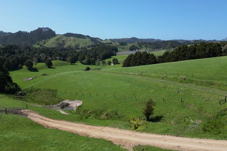 Photo of property in 1594 Millbrook Road, Taipuha, Paparoa, 0571