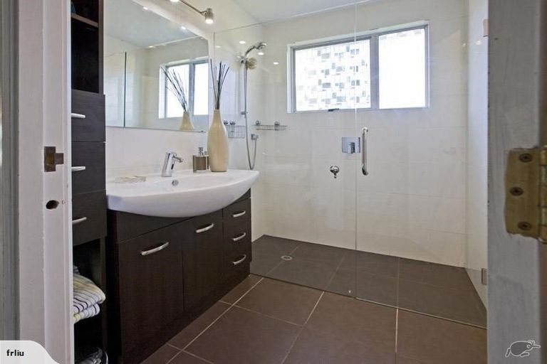 Photo of property in 8 Bain Place, Bucklands Beach, Auckland, 2014