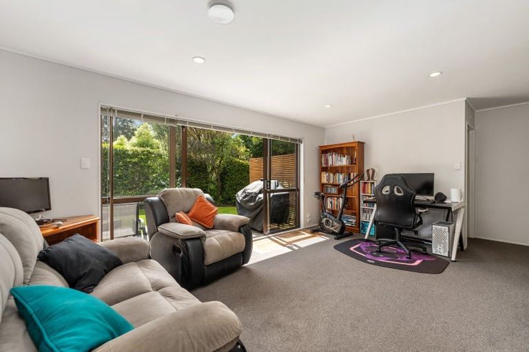 Photo of property in 28 Kentucky Way, Awapuni, Palmerston North, 4412