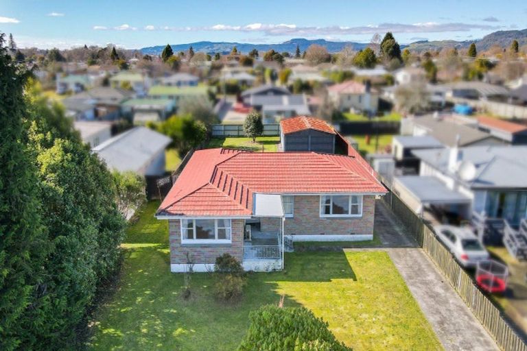 Photo of property in 13 Clyde Street, Utuhina, Rotorua, 3015