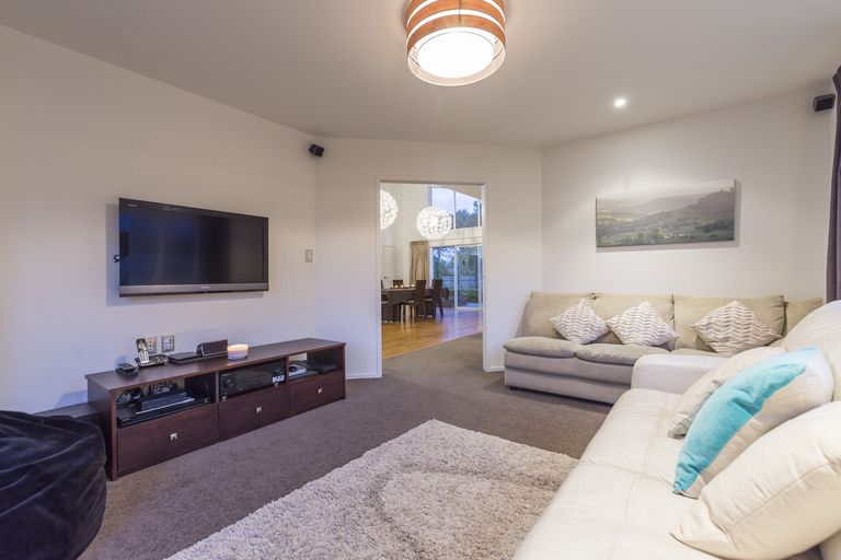 Photo of property in 19 Teal Place, Pyes Pa, Tauranga, 3112