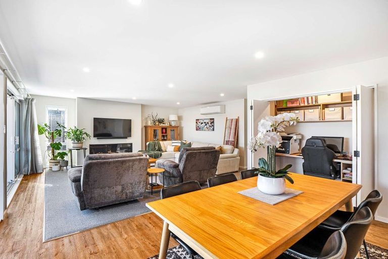 Photo of property in 13 Angus Place, Rangiora, 7400