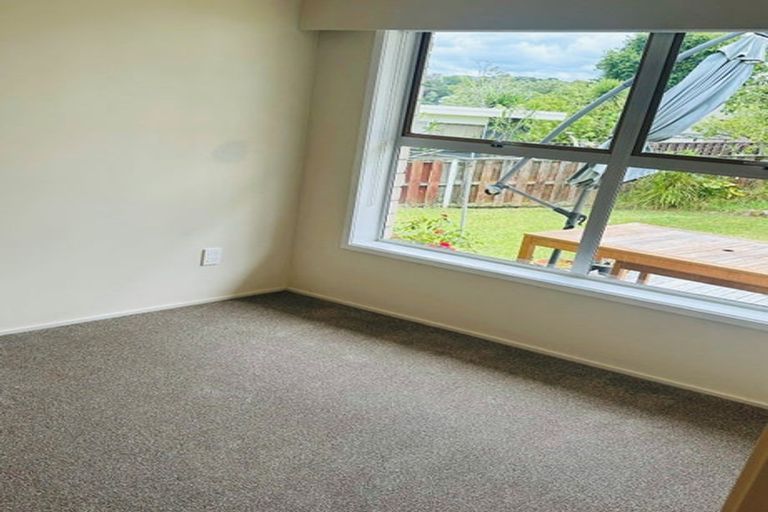 Photo of property in 12 Coubray Place, Botany Downs, Auckland, 2010