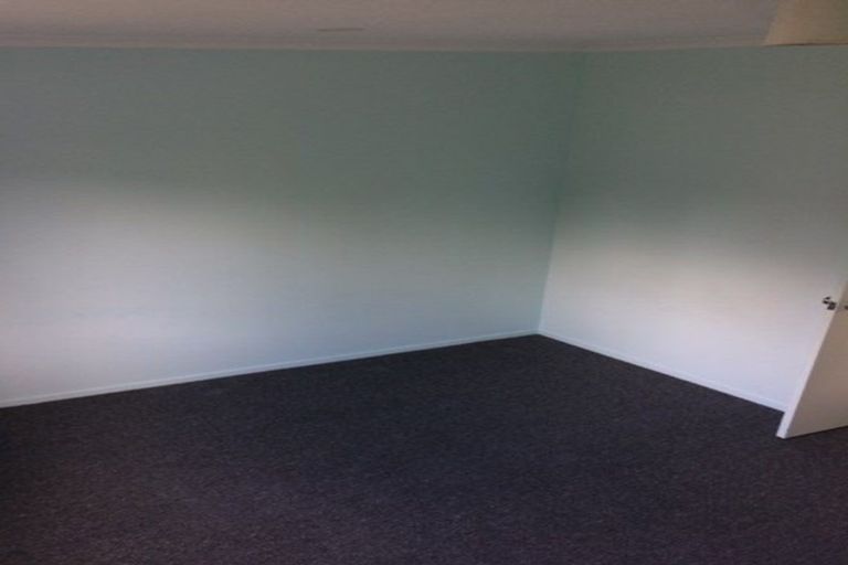Photo of property in 20 Brashier Circle, Sunnyvale, Auckland, 0612