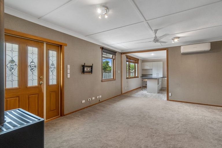 Photo of property in 307 Shakespeare Street, Leamington, Cambridge, 3432