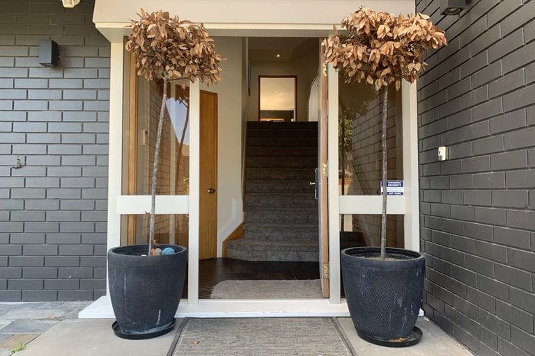 Photo of property in 44 William Bayes Place, Red Beach, 0932