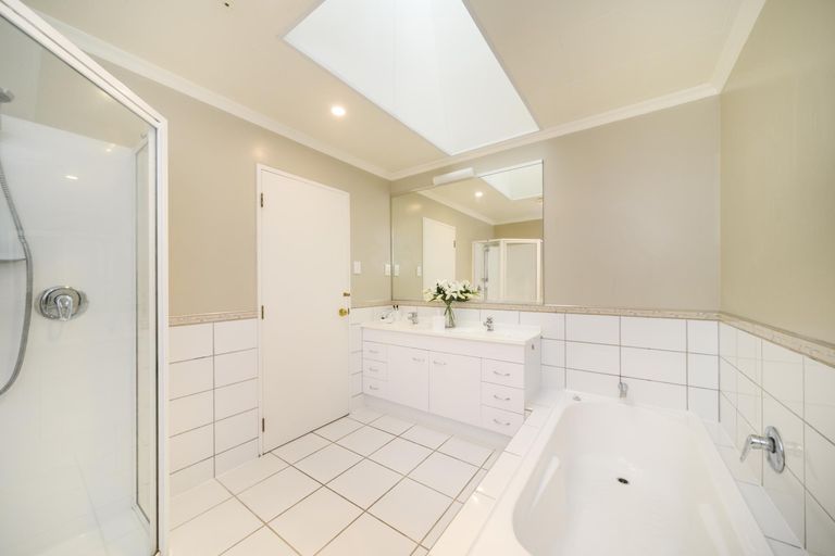 Photo of property in 20 Kentucky Way, Awapuni, Palmerston North, 4412