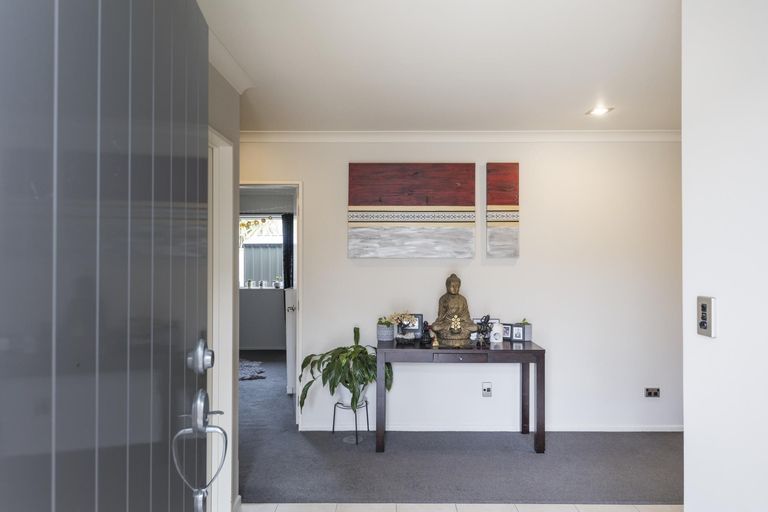 Photo of property in 9 Dryden Court, Kelvin Grove, Palmerston North, 4414
