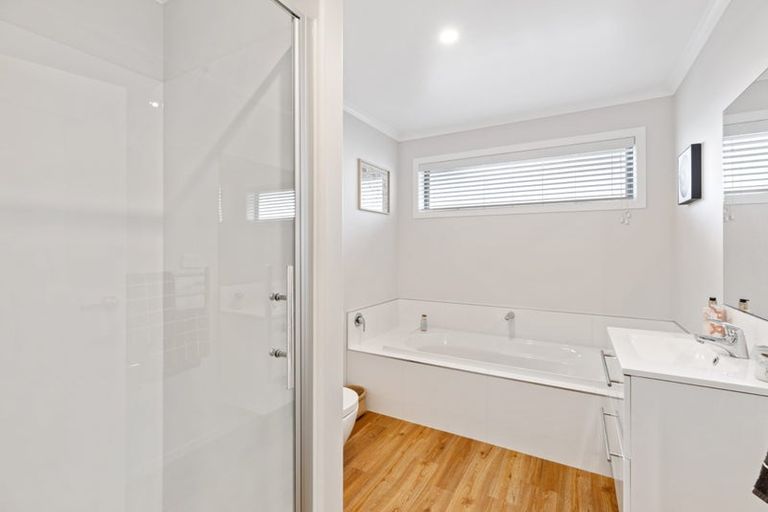 Photo of property in 8 Bradwell Crescent, Halswell, Christchurch, 8025