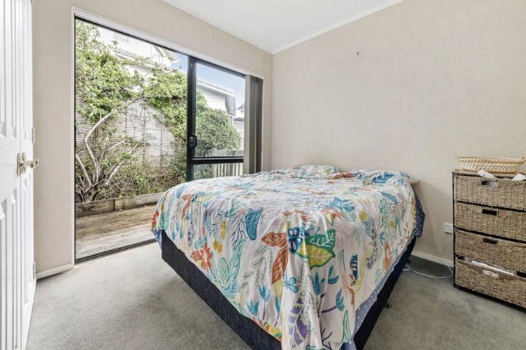 Photo of property in 14 Virginia Street, Henderson, Auckland, 0612