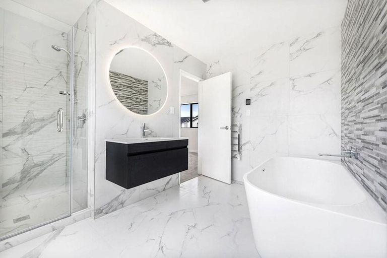 Photo of property in 16 Laquinta Place, Flat Bush, Auckland, 2019