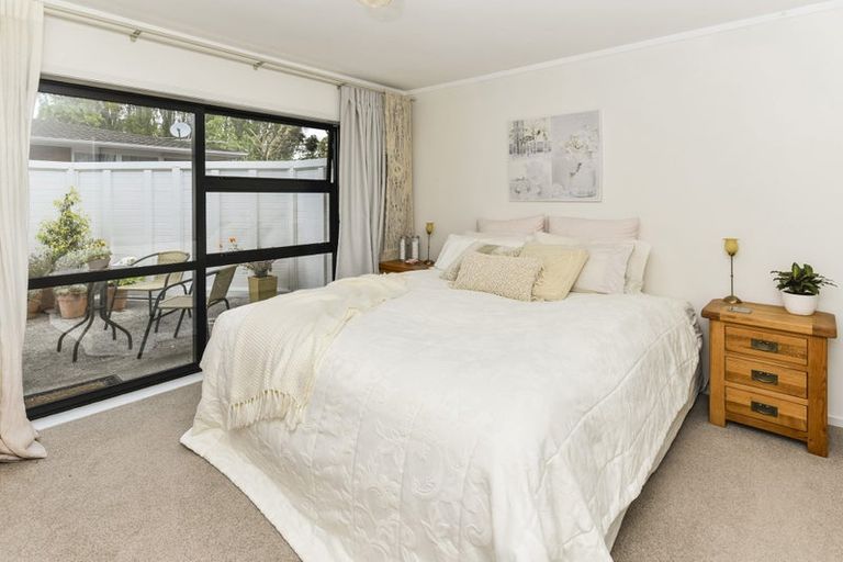 Photo of property in 2/20 Alma Road, Milford, Auckland, 0620