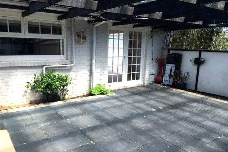 Photo of property in 23 Serrita Avenue, Sunnyhills, Auckland, 2010