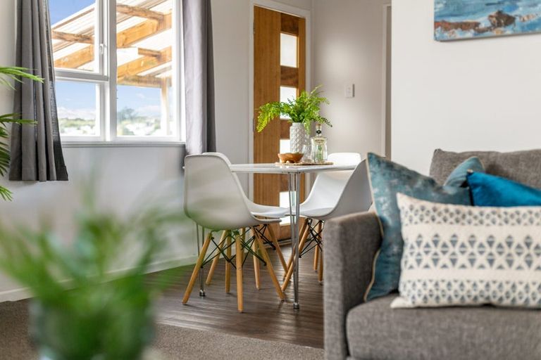 Photo of property in 32 Beauzami Crescent, Ascot Park, Porirua, 5024