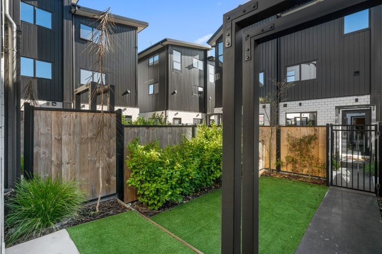 Photo of property in 2/50 Stewart Street, Christchurch Central, Christchurch, 8011